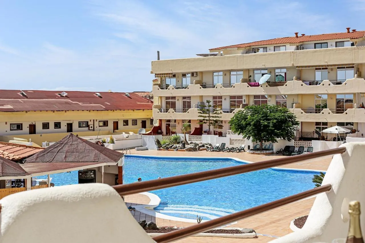 Cozy 1 Bedroom Flat With Pool In Playa Paraiso, Marina Palace 425 Costa Adeje  0*, Costa Adeje (Tenerife)