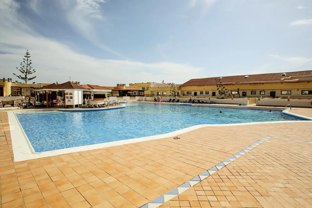 Cozy 1 Bedroom Flat With Pool In Playa Paraiso, Marina Palace 425 Costa Adeje  Apartman